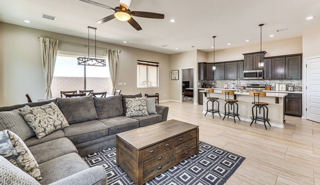 Mtn-View Home w/Patio, 3 Mi to Colorado River!