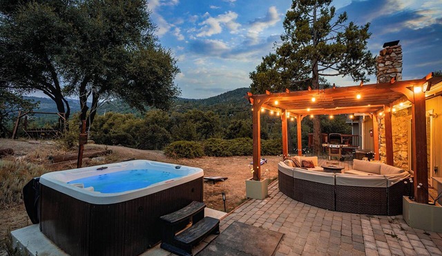 Multi-Gen Family Retreat: 2 Homes, 2 Hot Tubs, Bass Lake & Yosemite