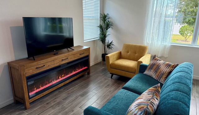 Near Disney Water park access Family Friendly home at Champions gate! Davenport