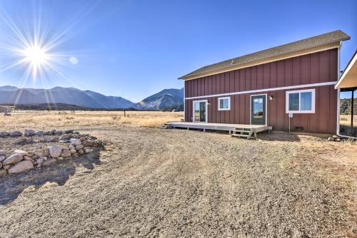 Near Hikes & Arkansas River: Mtn-View Getaway!