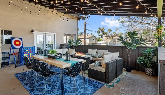 New 3 Blks Beach Sleeps 12 Games/Movies 2 CarPrk!