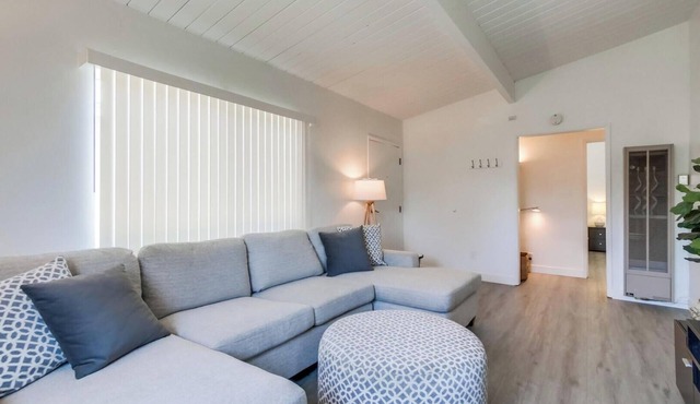 NEW 30+ Day RENTAL! Charming 2BD in Clairemont with Yard BBQ Grill W/D +Garage!-
