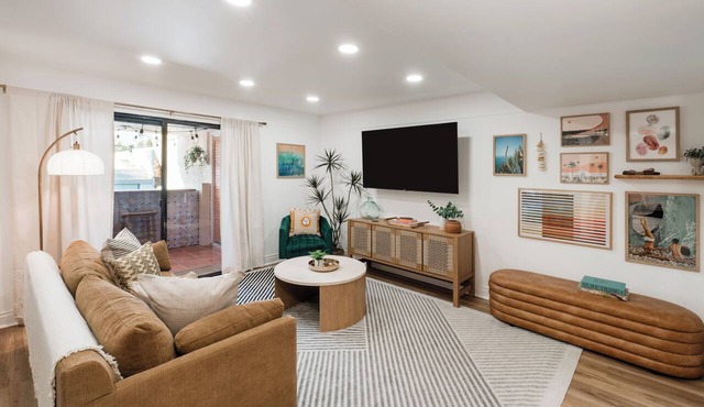 NEW Desert Escape: Patio Bar, Pool View, 3 King Beds