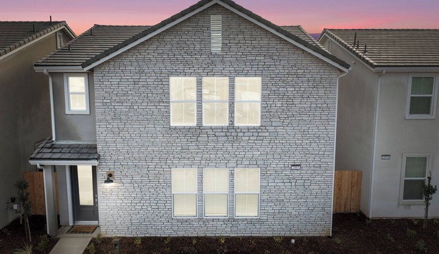 NEW Pristine Copper River Brambles Home - 4bd 3ba