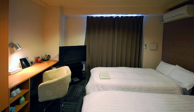 New Station Hotel