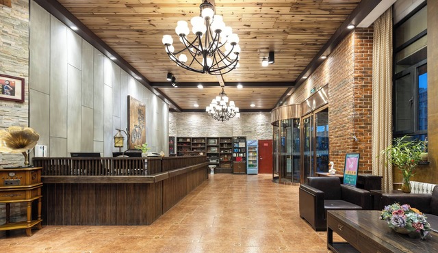 Nostalgia Hotel（Zhangjiakou Wuyi Street）