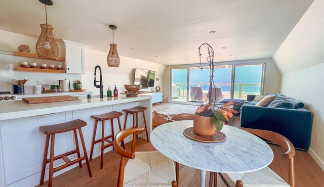 Oceanfront Penthouse On Sand - Epic Views/Sunsets!