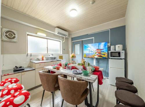 open 2 room Newly opened Hotel Baika Family friendly Free parking 10 minutes to USJ