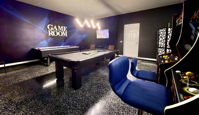 Oversized Lanai, Fenced Yard, Private Pool, Game Room | Pet Friendly & No Rear Neighbors | Sleeps 10