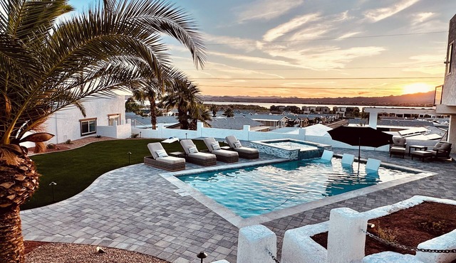 Panoramic Lake and Mountain Views! Pool, Spa, Casita, Sleeps 16, Lakeside Estate