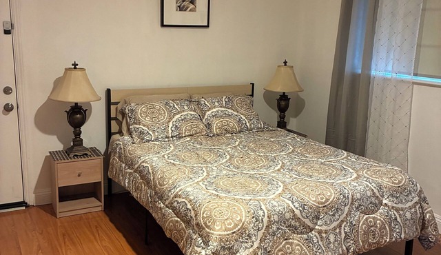 Peaceful 2-bedroom house with AC in charming Rodeo