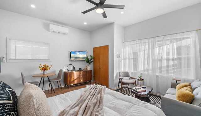 Peaceful Updated Canyon Studio with Fenced Private Yard