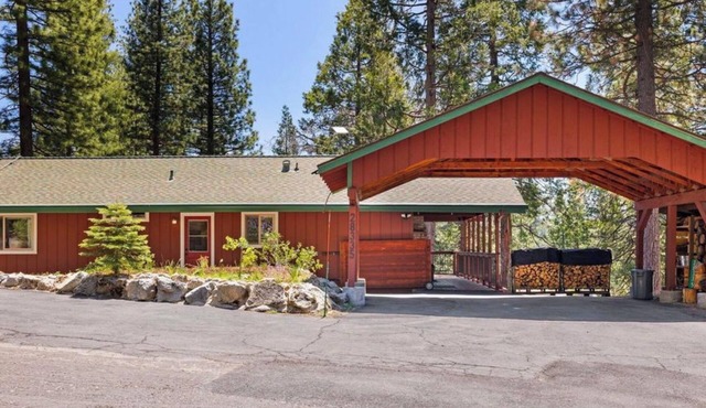 Perfect High Sierra cabin in Strawberry