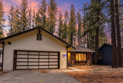 Pet Friendly - Great location steps to river