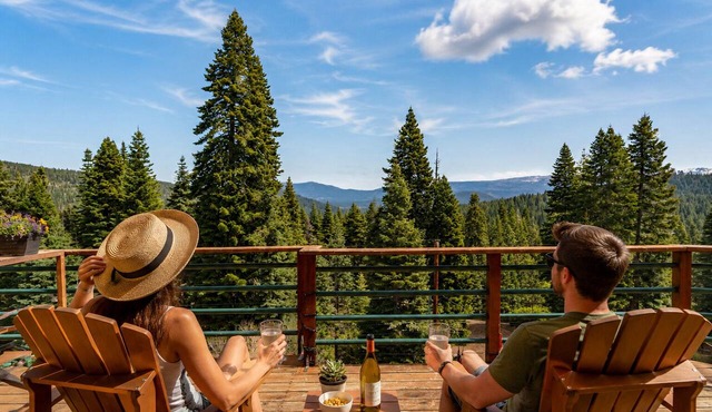 Pet-Friendly Mountain View Retreat | Near Lake & Trails | Rec Center Access