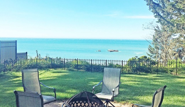 Pets welcome. Great Ocean View . Remodeled Kitchen. Fire Pit. BBQ Free WiFi.