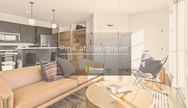 Pine at Evergreen - Boutique Hotel
