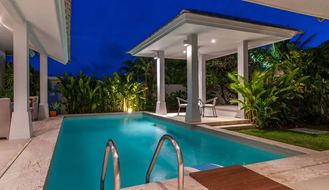 Private Villa With Pool and Garden, 3 Minute Walk to the Beach in Choeng Mon Beach