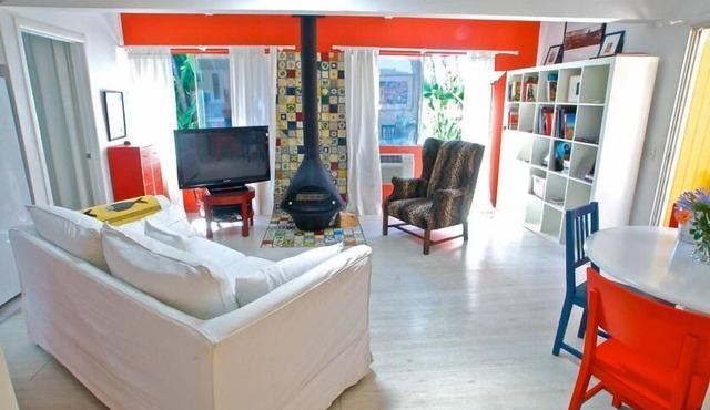 Quiet Hollywood Hills Retreat Near Universal & Hollywood Bowl