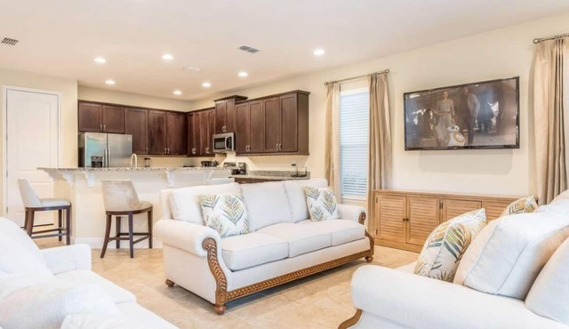 Refurbished Lux 6 Bed Golf Views at Reunion Resort by Shine Villas