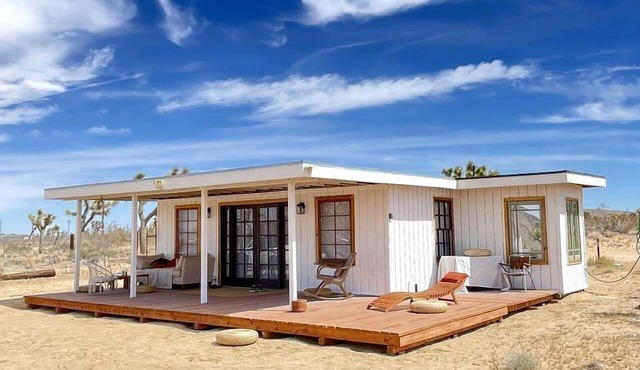 Remote Cabin in Landers, California, Perfect for Glamping near Joshua Tree National Park