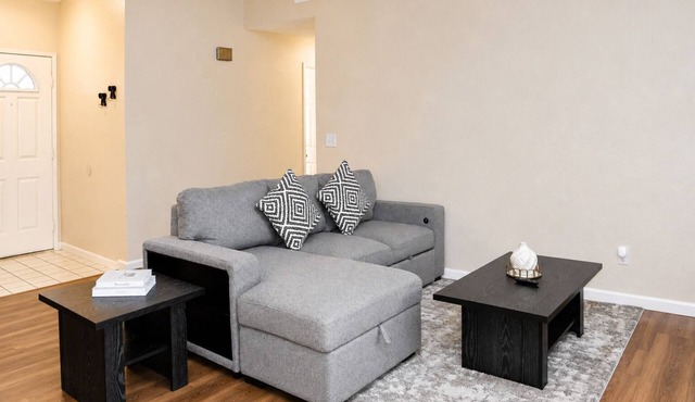 Roomy 3BR & 2BA Retreat with Laundry & King Bed