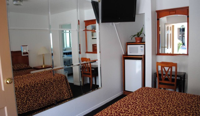 Rose Bowl Motel