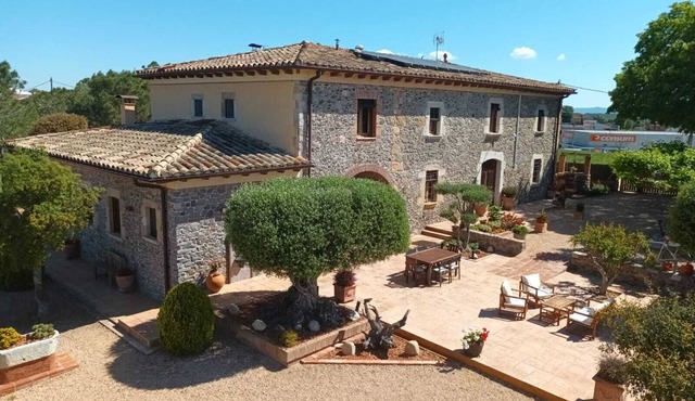 RUSTIC FARMHOUSE IDEAL FOR FAMILIES WITH PRIVATE POOL AND GREAT GARDEN in SILS