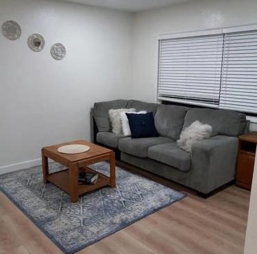 "Sage-3" Beautiful, comfortable 3 bedroom home in Rialto with AC and laundry