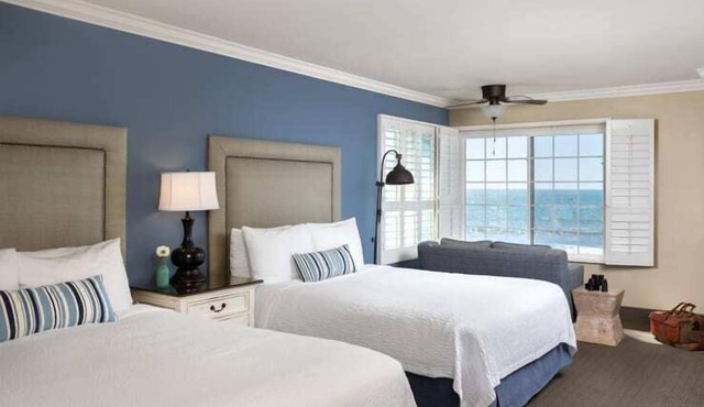 Sand Pebbles Inn