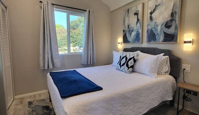 Serene Vineyard Cottage Escape