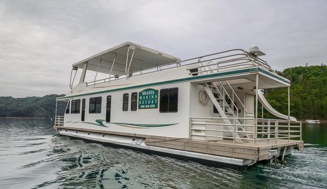 Shasta Marina's Mirage II Houseboat.