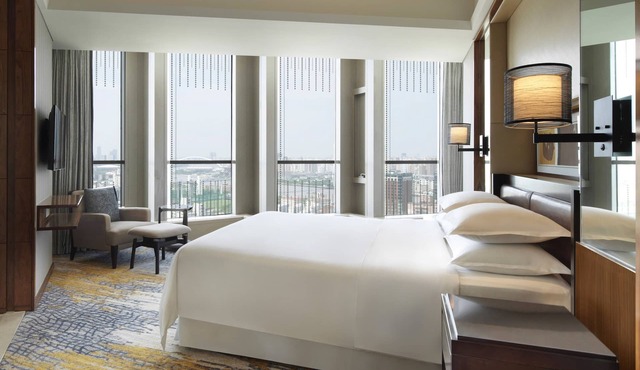 Sheraton Grand Shanghai Pudong Hotel & Residences