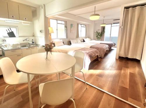 Shimanouchi BASE Comfortable suite for 6 大阪繁華街 道頓堀徒歩4分 広々40m2