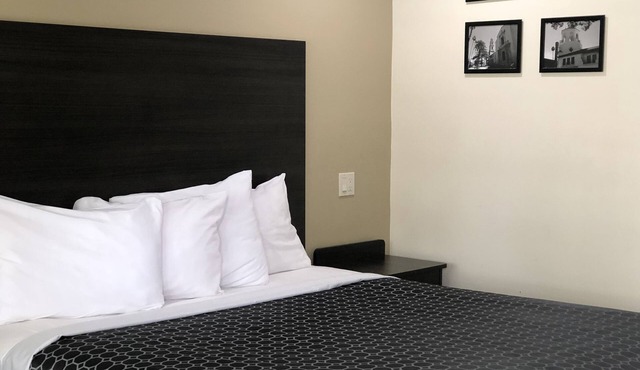 Simply Home Inn & Suites