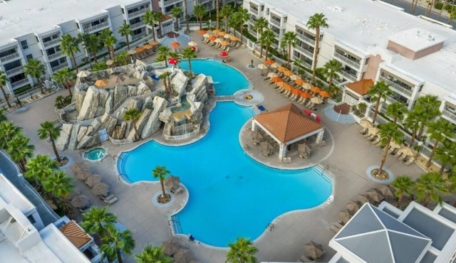 Spacious 2 Units Close to Downtown Palm Springs Attractions