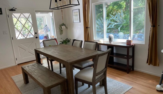 Spacious 4-bedroom house with AC in tranquil Orinda
