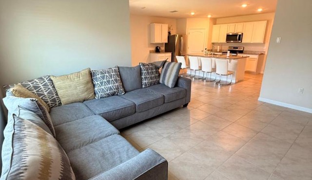 Spacious 4BR Near Lake Nona 30 Min to MCO