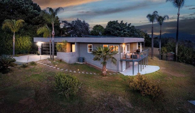 Spacious Bonsall Retreat with Sauna and Scenic