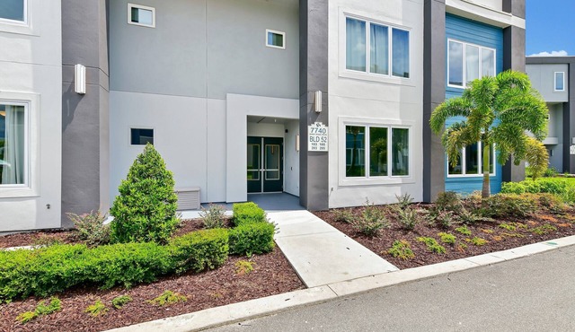 Spacious Condo near Disney with Resort & Waterpark Access - B52-105