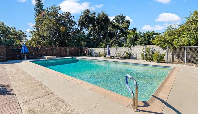 Spacious Pool House