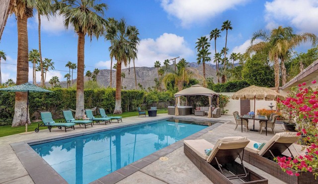 Spanish Villa Oasis: Mtn Views, Firepit, Misters, Early Check-in & Late Checkout