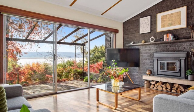 Stella Rose Cottage Enchanting Riverfront Retreat in Rosevears