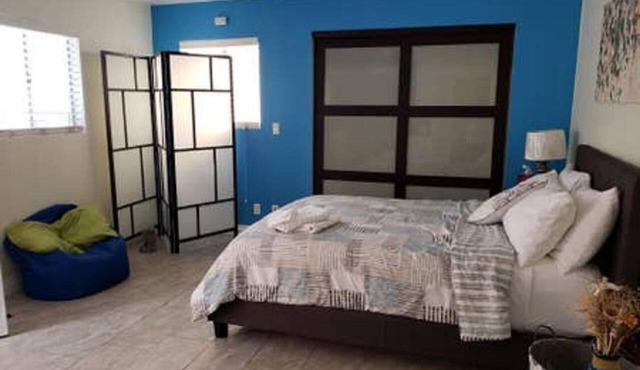 STUDIO 10 MINUTES FROM DOWNTOWN LOS ANGELES