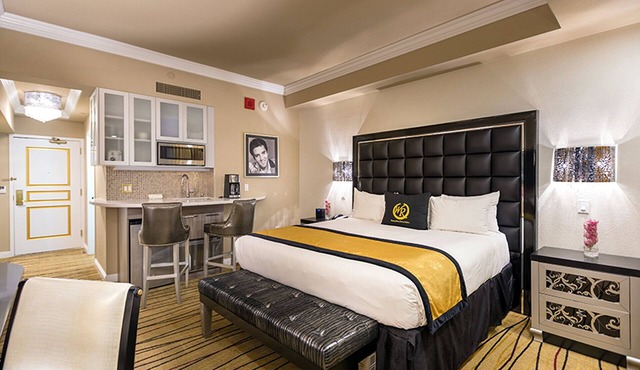 Studio Near Convention Center