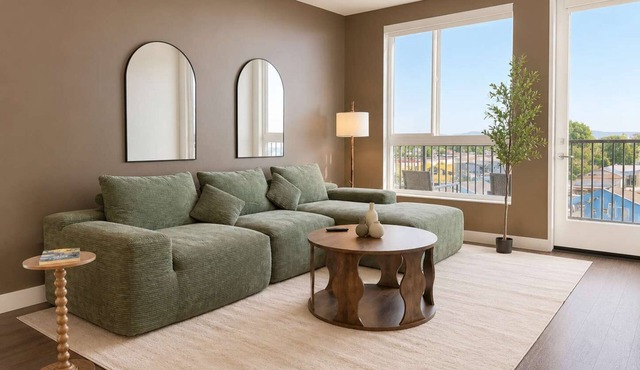 Stylish Apartment Near Disneyland w/Pool & Gym