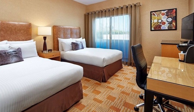 Stylish LA Stay Near Beverly Center & Melrose Shopping, Minutes to Rodeo Drive