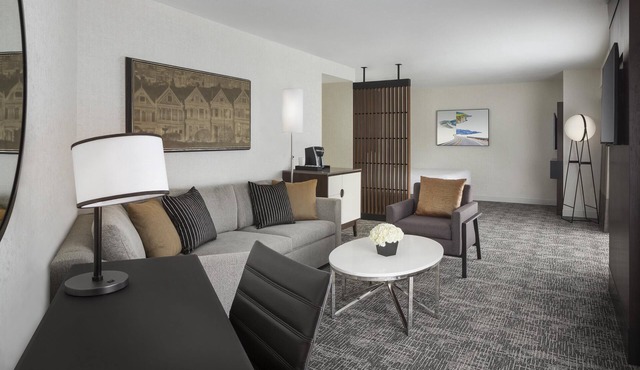 Suite + Connecting Room at a 4⭐️ Hotel