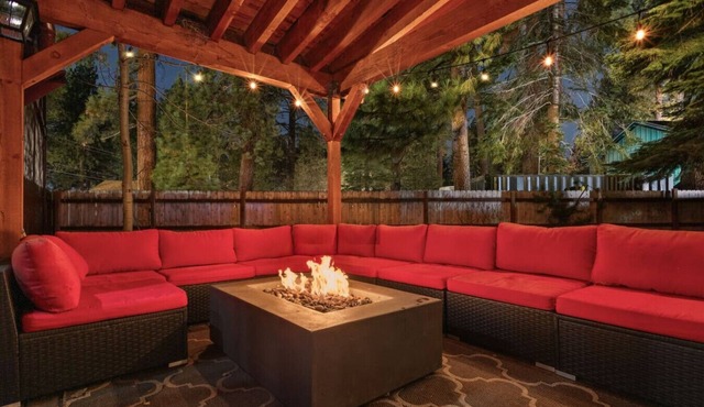 Tahoe Cabin - Hot Tub, Fire Pit, Pool Table, 12Mins to Heavenly - perfect for friends & families