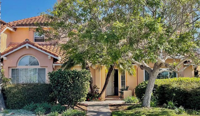 Tasteful, spacious, pool/jacuzzi, near beach, nature preserve, UCSB